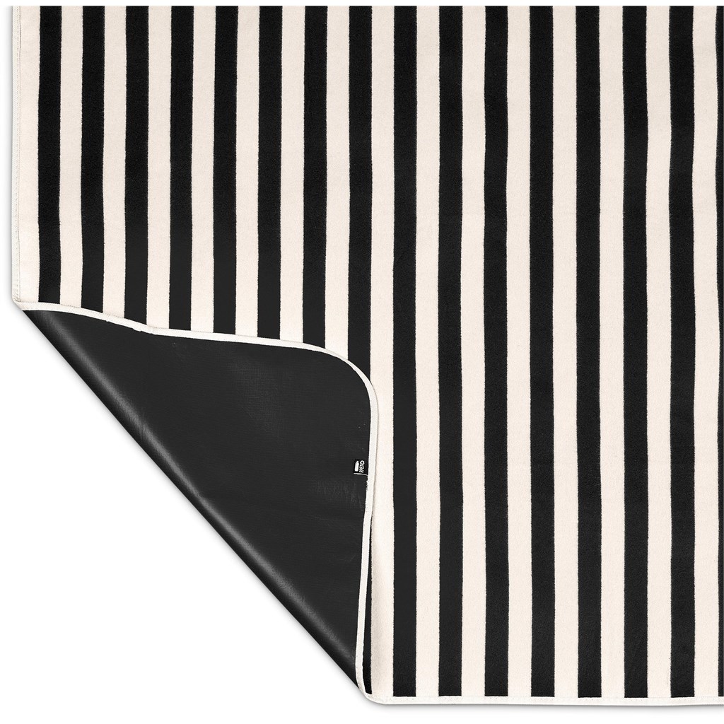 Serendipio Brookhill Picnic Blanket